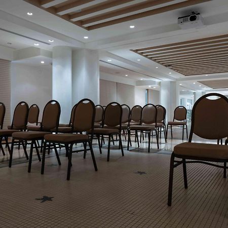 Moevenpick Hotel Beirut Exterior foto