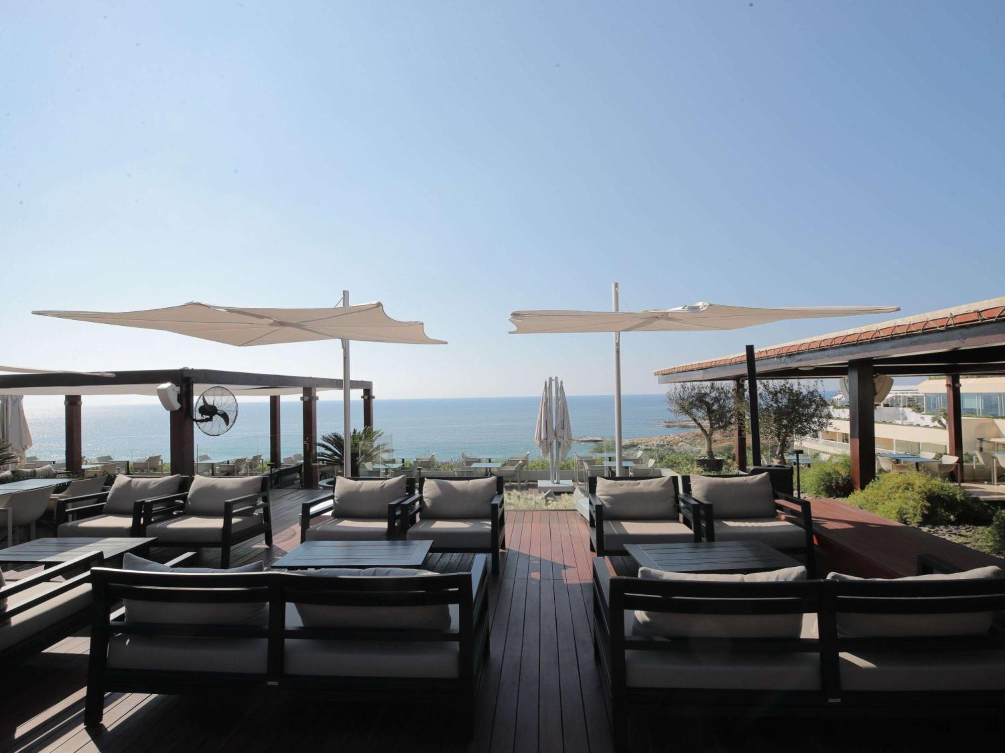 Moevenpick Hotel Beirut Exterior foto