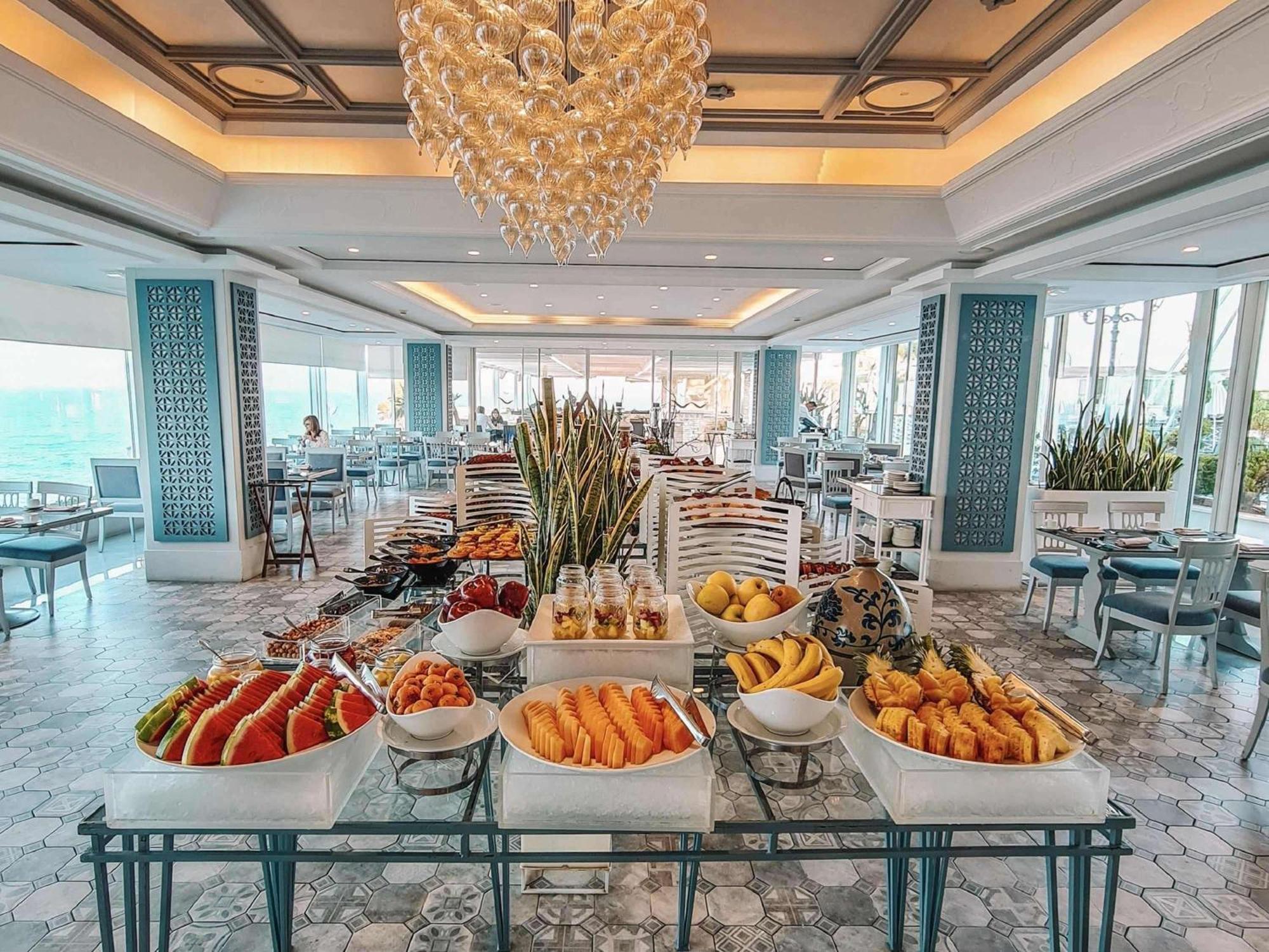 Moevenpick Hotel Beirut Exterior foto