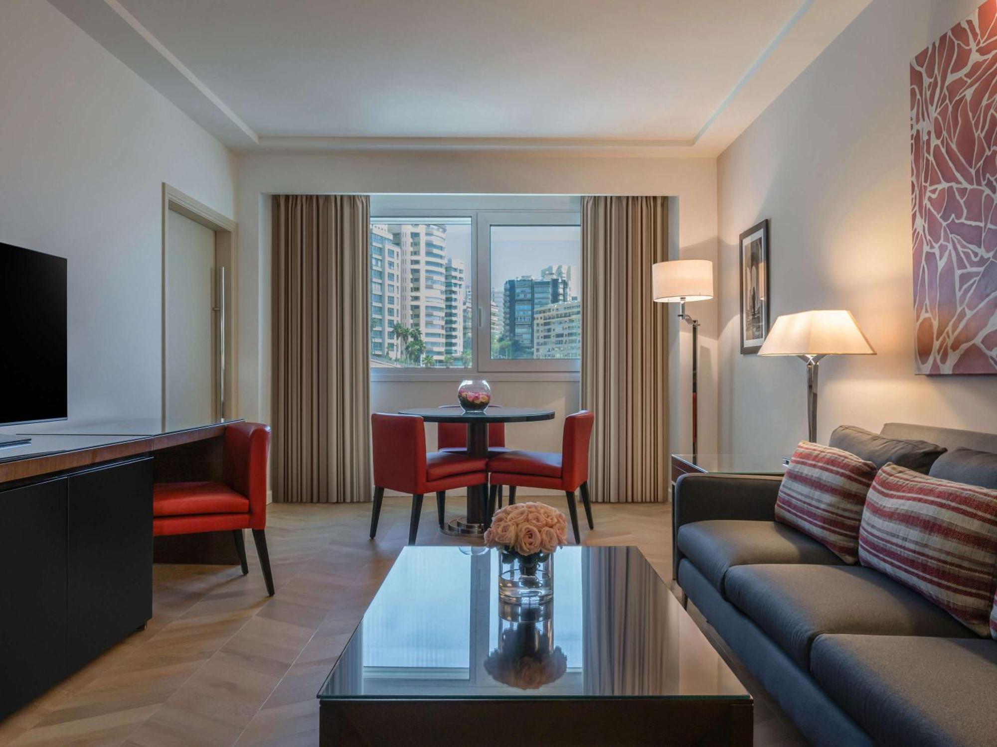 Moevenpick Hotel Beirut Exterior foto