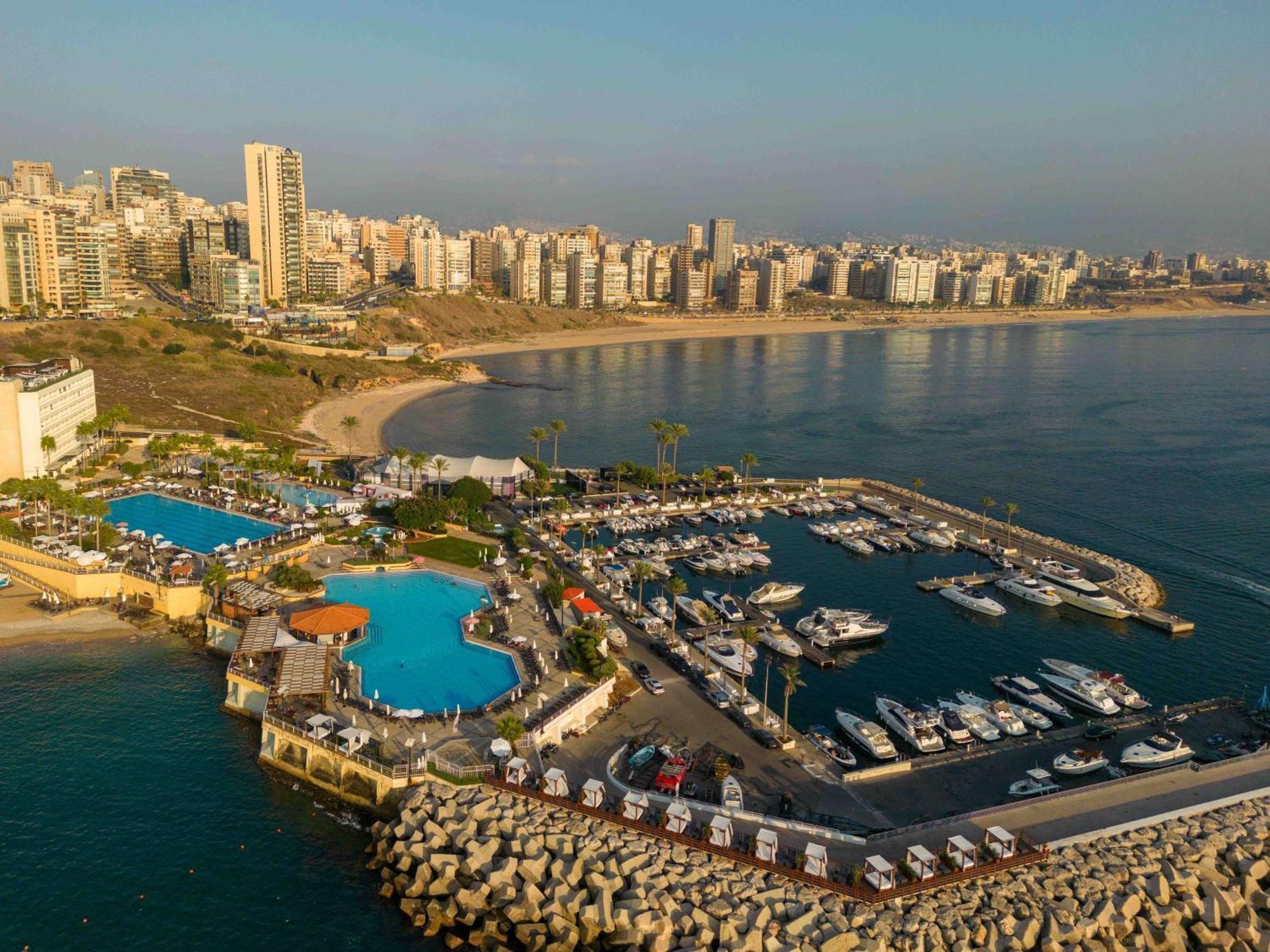 Moevenpick Hotel Beirut Exterior foto