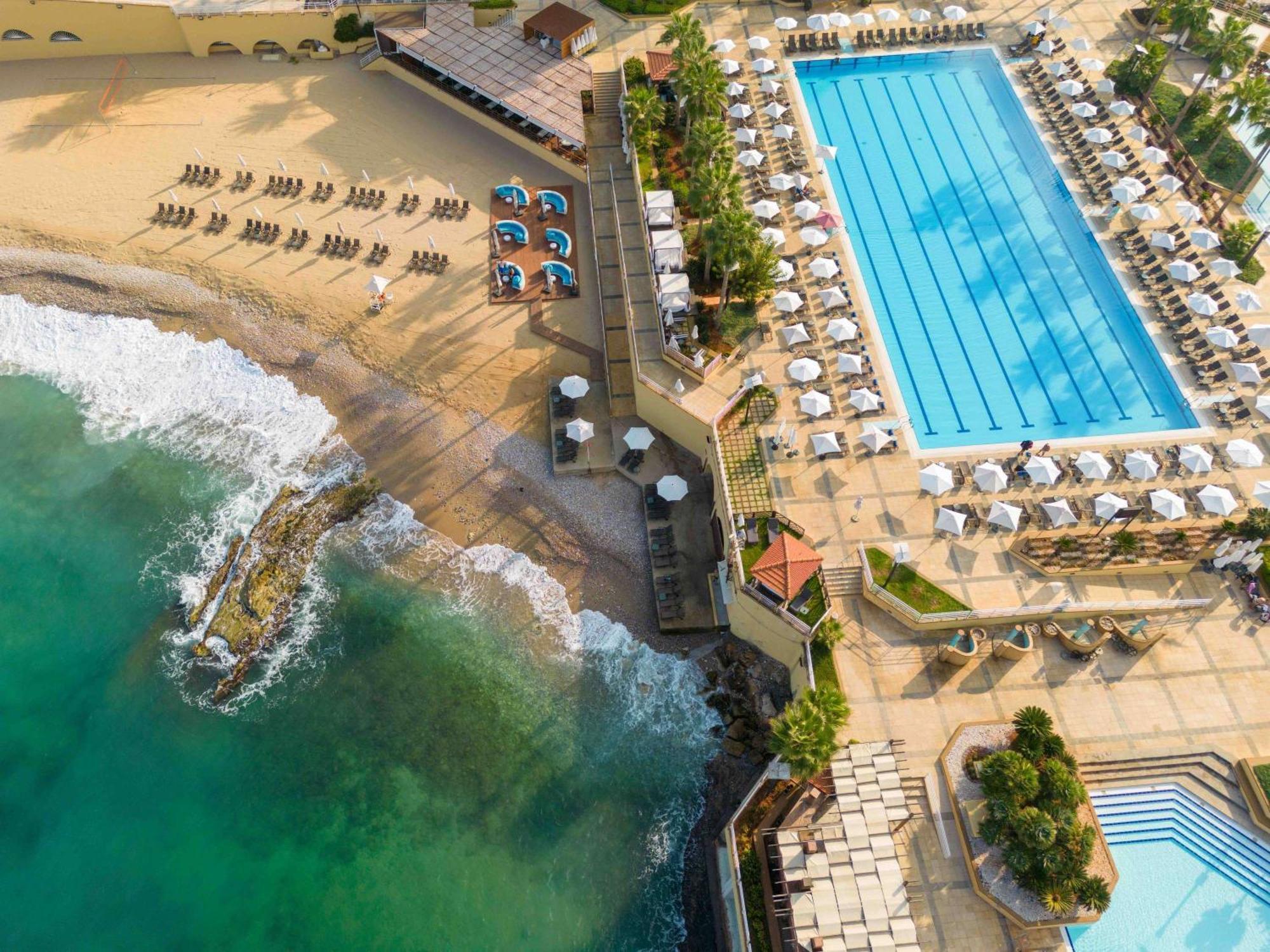 Moevenpick Hotel Beirut Exterior foto